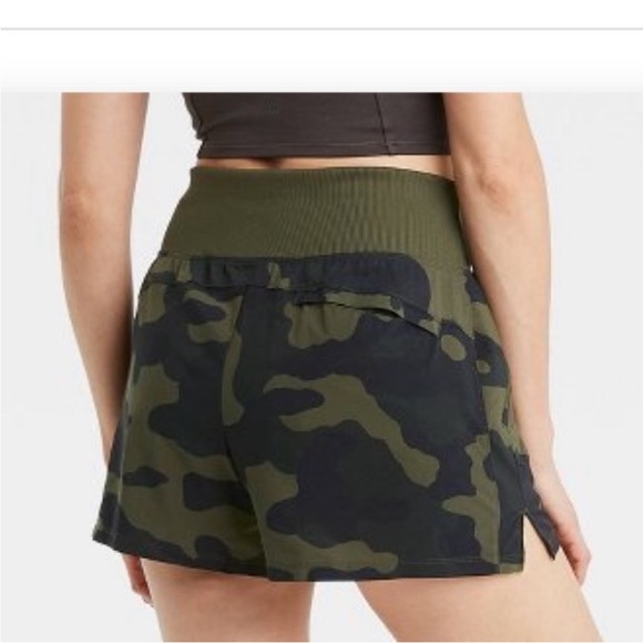 (5/$20) All in Motion Green and Black Cargo Shorts Athletic Fit - Picture 2 of 6